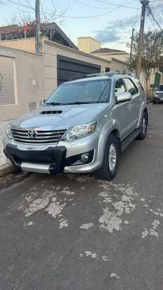 TOYOTA-HILUX SW4-2014