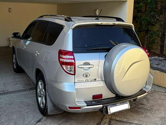 TOYOTA-RAV4-2.4 4X4 16V GASOLINA 4P AUTOMÁTICO TOYOTA-RAV4-2011