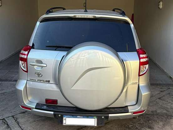 TOYOTA-RAV4-2.4 4X4 16V GASOLINA 4P AUTOMÁTICO TOYOTA-RAV4-2011