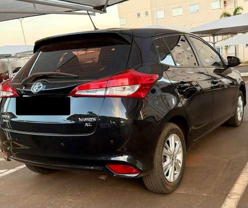 TOYOTA-YARIS-2018