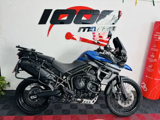 TRIUMPH TIGER 800 XCX TRIUMPH TIGER 800 XCX