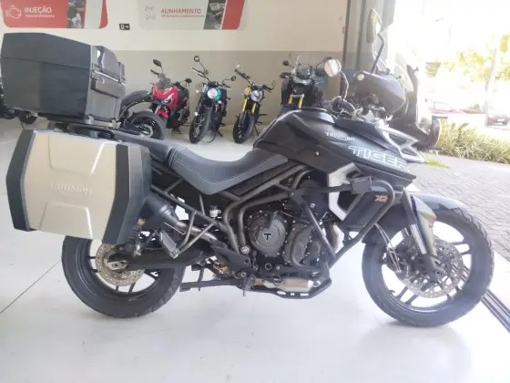 TRIUMPH TIGER 800 XRX TRIUMPH TIGER 800 XRX