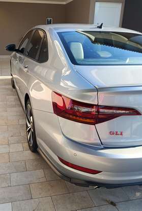 VOLKSWAGEN-JETTA-2019