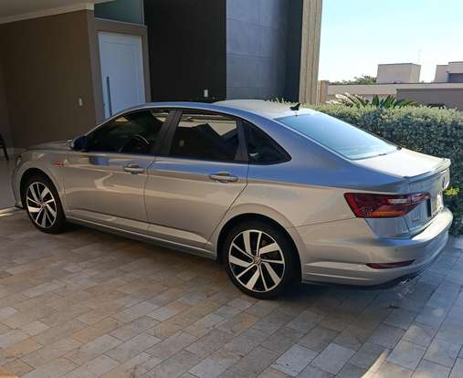 VOLKSWAGEN-JETTA-2019