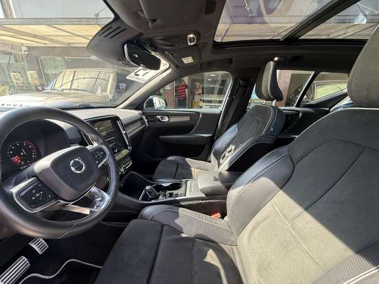 VOLVO-XC40-2.0 T5 GASOLINA R-DESIGN AWD GEARTRONIC VOLVO-XC40-2019