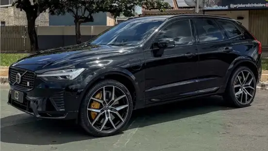 VOLVO-XC60-2023
