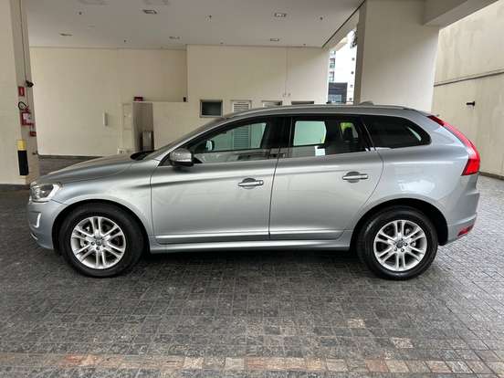 VOLVO-XC60-2.0 T5 DYNAMIC FWD TURBO GASOLINA 4P AUTOMÁTICO VOLVO-XC60-2013
