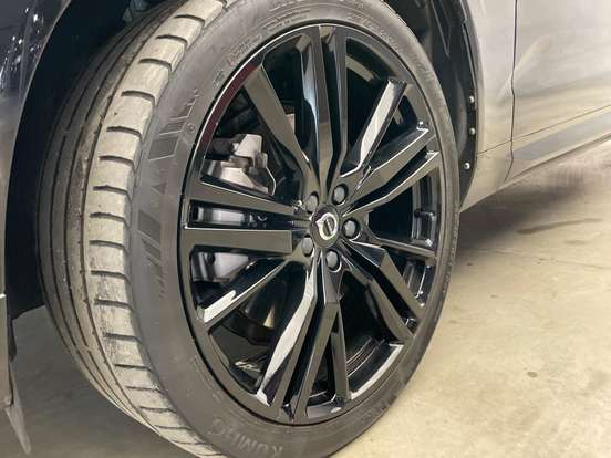 VOLVO-XC60-2021