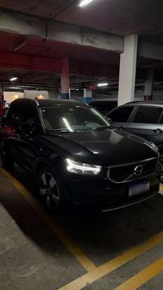 VOLVO-XC40-2019