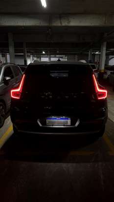 VOLVO-XC40-2019