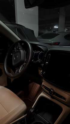 VOLVO-XC40-2.0 T5 GASOLINA MOMENTUM AWD GEARTRONIC VOLVO-XC40-2019