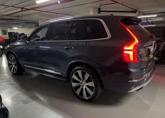 VOLVO-XC90-2019