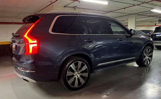 VOLVO-XC90-2019