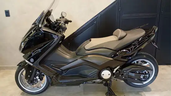 YAMAHA-TMAX-2014