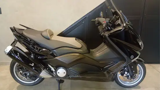 YAMAHA-TMAX-2014