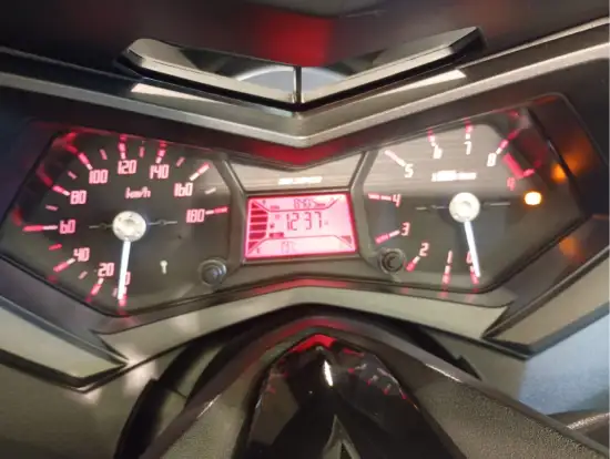 YAMAHA-TMAX-2014