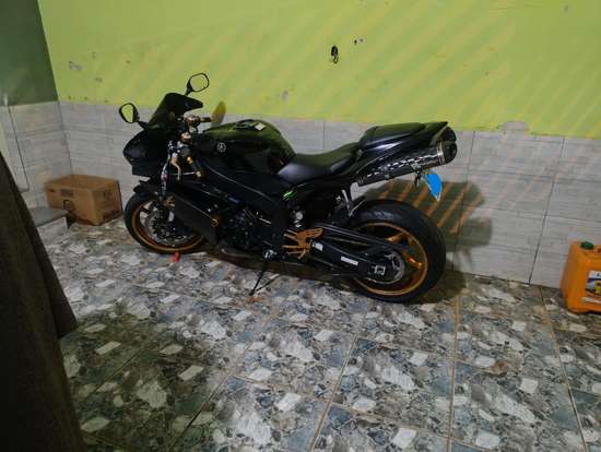 YAMAHA-YZF R1-2008