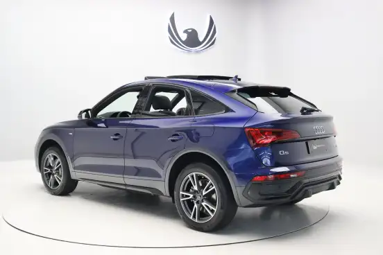 AUDI-Q5-2023