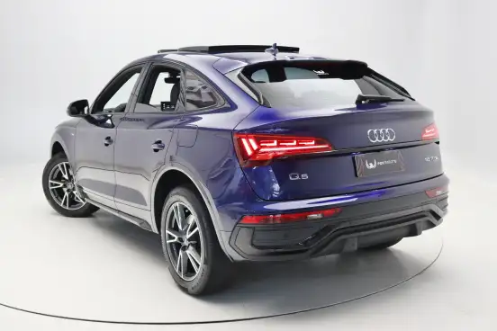 AUDI-Q5-2023
