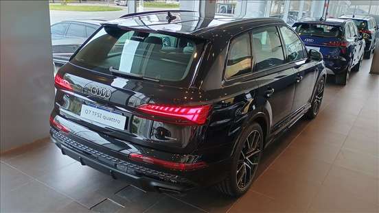 AUDI-Q7-2025