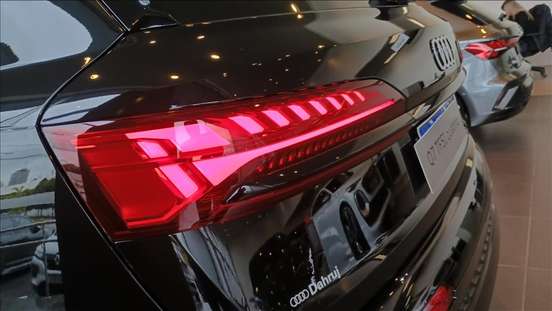 AUDI-Q7-2025