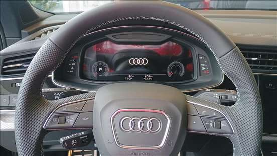 AUDI-Q7-2025