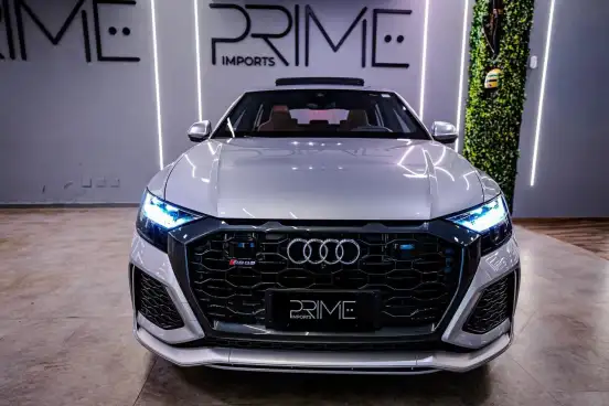 AUDI-RS Q8-2020