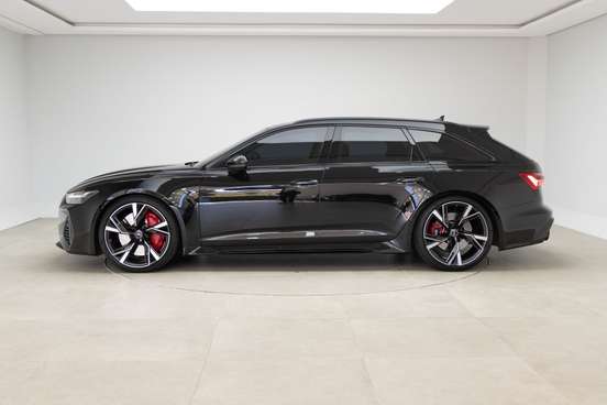 AUDI-RS6-2023