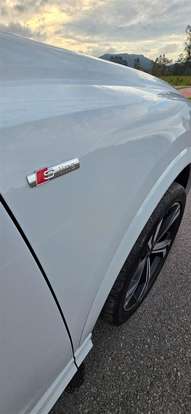 AUDI-Q3-2024