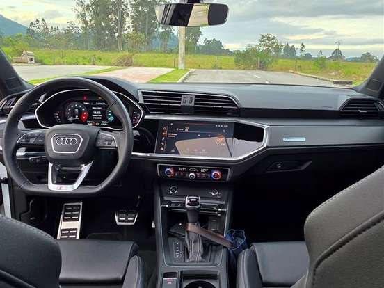 AUDI-Q3-2.0 40 TFSI GASOLINA PERFORMANCE BLACK PLUS QUATTRO TIPTRONIC AUDI-Q3-2024