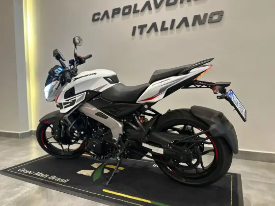 BAJAJ DOMINAR 400 BAJAJ DOMINAR 400
