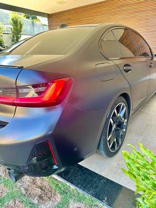 BMW-320i-2024