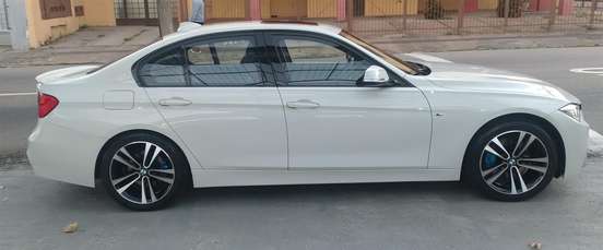 BMW-328i-2013