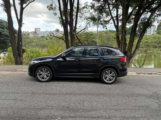 BMW-X1-2021