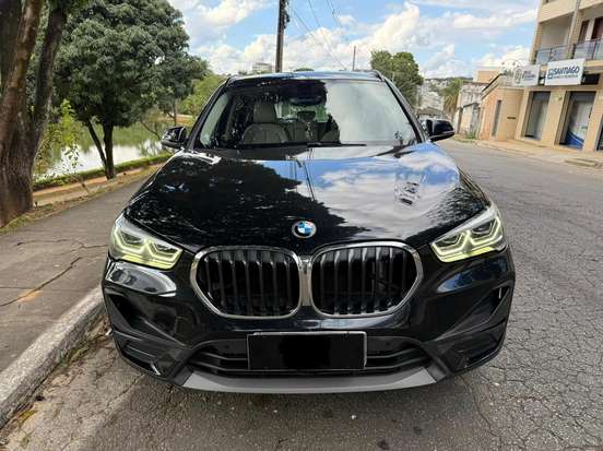 BMW-X1-2021