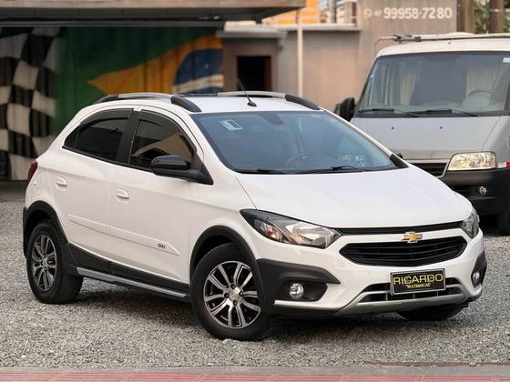 CHEVROLET ONIX 1.4 MPFI ACTIV 8V FLEX 4P MANUAL