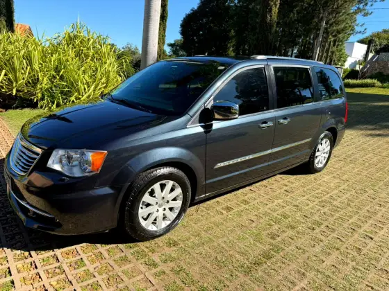 CHRYSLER TOWN & COUNTRY 3.6 LIMITED V6 24V GASOLINA 4P AUTOMÁTICO CHRYSLER TOWN & COUNTRY 3.6 LIMITED V6 24V GASOLINA 4P AUTOMÁTICO