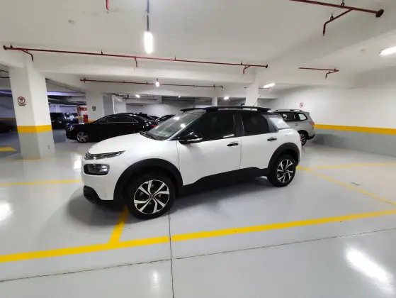 CITROËN C4 CACTUS 1.6 THP FLEX SHINE PACK EAT6 CITROËN C4 CACTUS 1.6 THP FLEX SHINE PACK EAT6