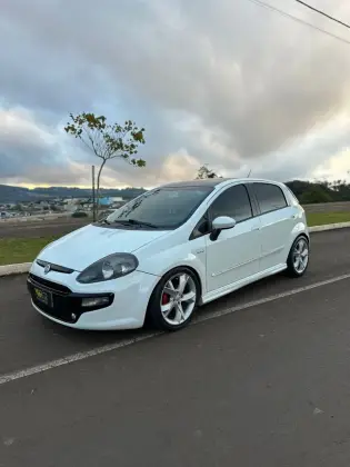 FIAT PUNTO 1.8 SPORTING 16V FLEX 4P AUTOMATIZADO FIAT PUNTO 1.8 SPORTING 16V FLEX 4P AUTOMATIZADO