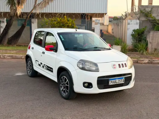 FIAT UNO 1.4 SPORTING 8V FLEX 4P MANUAL FIAT UNO 1.4 SPORTING 8V FLEX 4P MANUAL