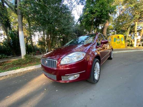 FIAT-LINEA-2010