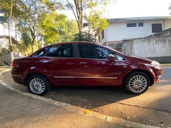 FIAT-LINEA-2010