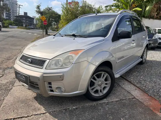 FORD FIESTA 1.6 MPI TRAIL HATCH 8V FLEX 4P MANUAL FORD FIESTA 1.6 MPI TRAIL HATCH 8V FLEX 4P MANUAL