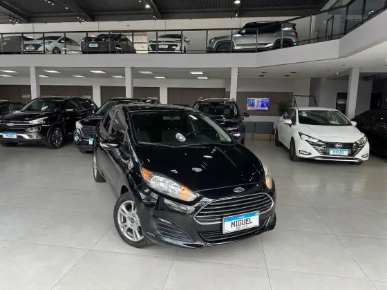 FORD FIESTA 1.6 SE SEDAN 16V FLEX 4P POWERSHIFT FORD FIESTA 1.6 SE SEDAN 16V FLEX 4P POWERSHIFT