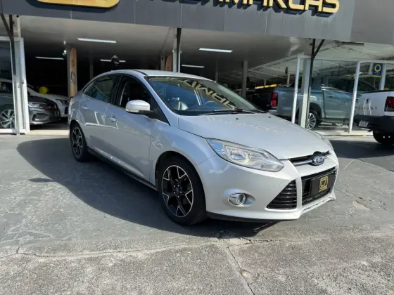 FORD FOCUS 2.0 TITANIUM SEDAN 16V FLEX 4P POWERSHIFT