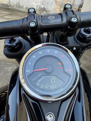 HARLEY-DAVIDSON SOFTAIL FAT BOB 114 