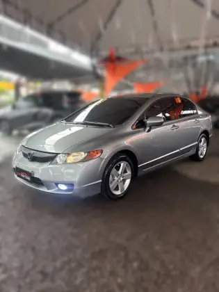 HONDA CIVIC 1.8 LXS 16V FLEX 4P AUTOMÁTICO HONDA CIVIC 1.8 LXS 16V FLEX 4P AUTOMÁTICO