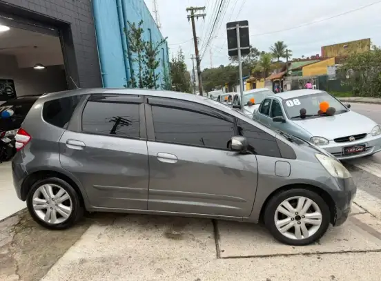 HONDA-FIT-2010