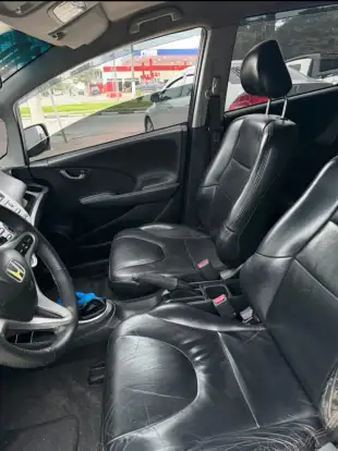 HONDA-FIT-2010