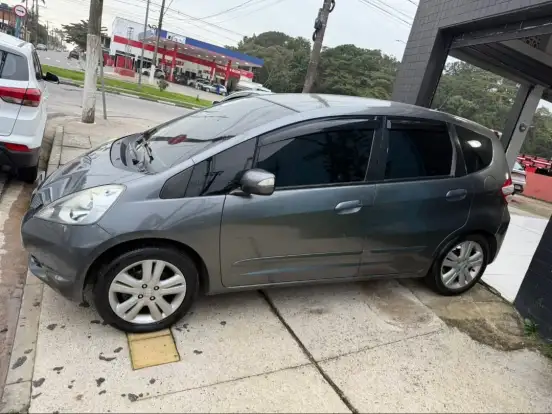 HONDA-FIT-2010